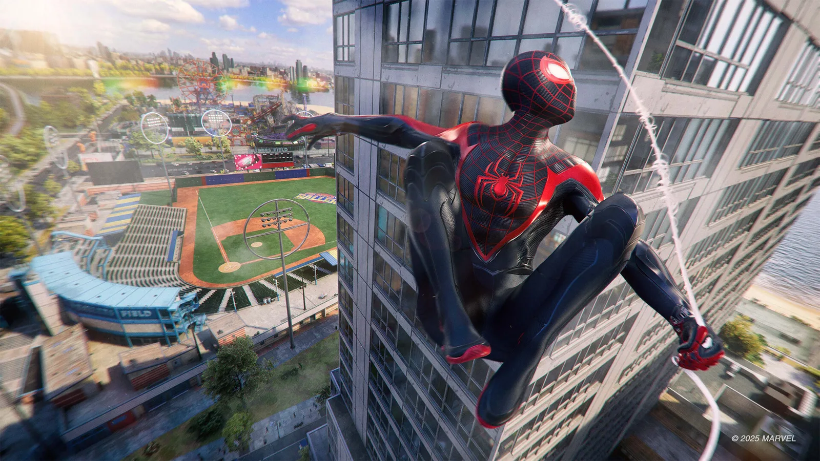 Miles Morales sobre el estadio de la Gran Manzana en Spider-Man 2